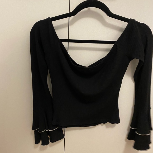 Revolve Knit Sweater with ruffle sleeve detail - Picture 2 of 2